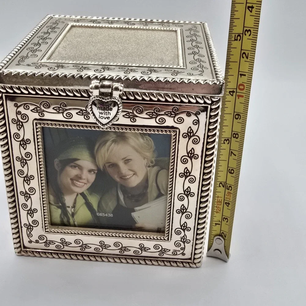 Things Remembered Silver Filigree Cube Photo Frame Keepsake Box Heart Clasp